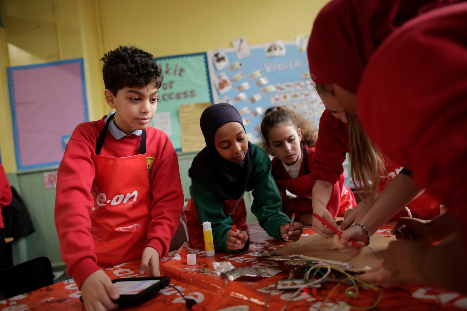 Cardiff school education programme documentary photography for E.ON by Doug Marke — image 6 of 10
