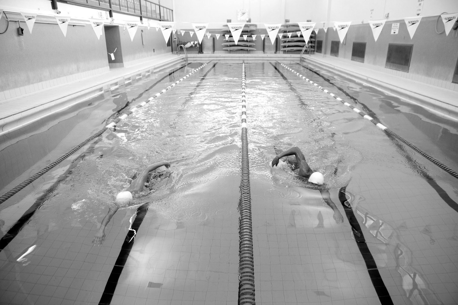 Italian Olympic swimming team documentary photography at Speedo Nottingham by Doug Marke — image 8 of 20