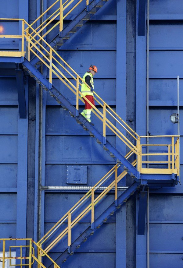 Corporate portrait at an E.ON CHP site by Doug Marke — Thornhill.