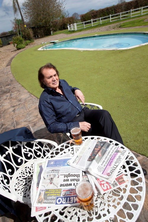 Homage or rip-off? A photocall with Engelbert Humperdinck — Doug Marke insights